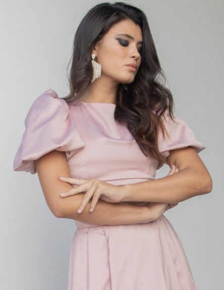 Crop top with round neckline and invisible closure