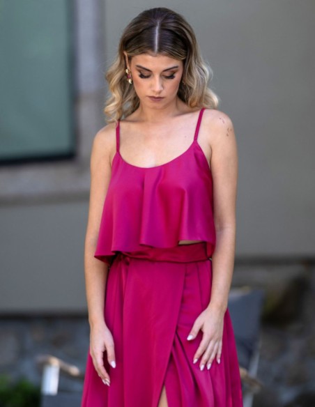 Cherry top with round neckline and straps