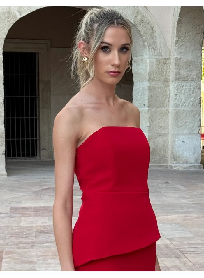 Asymmetrical strapless top