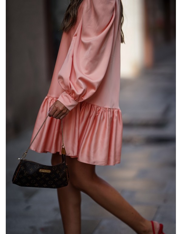 Robe courte saumonée à manches longues 2