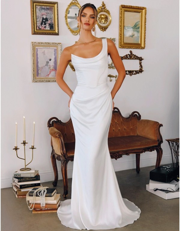 Long wedding dress in satin fabric with asymmetrical...