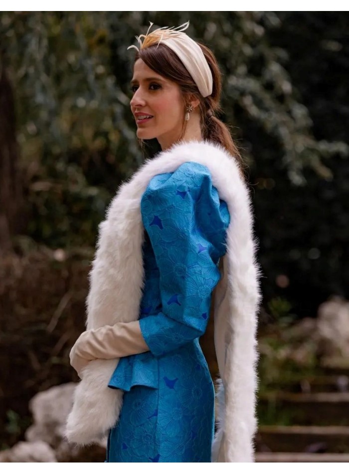 Diadema para invitada en crudo de sinamay seda con plumas