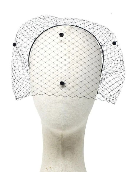 Thin headband for guest with light veil