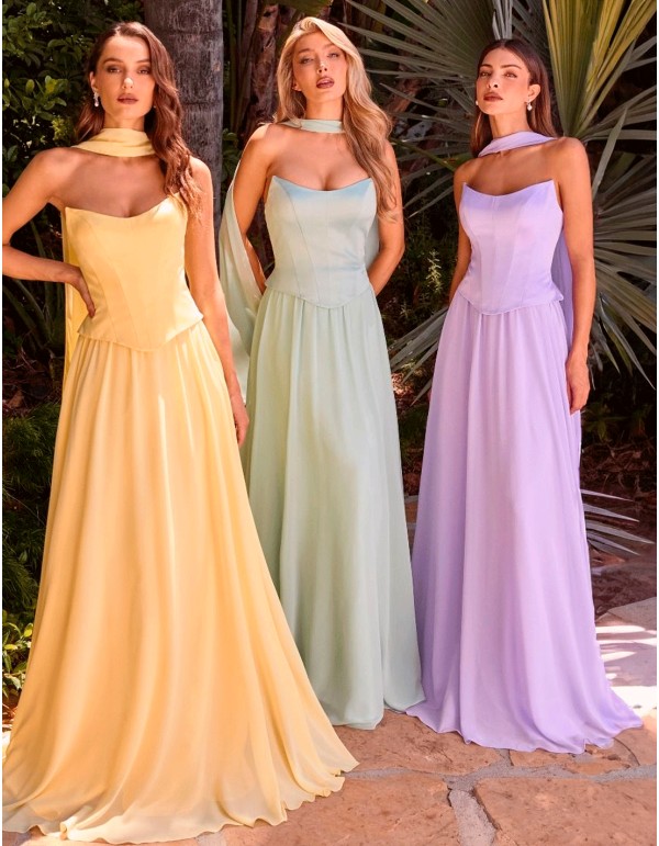 Vestido largo de invitada en gasa con cuerpo corsé y chal a juego