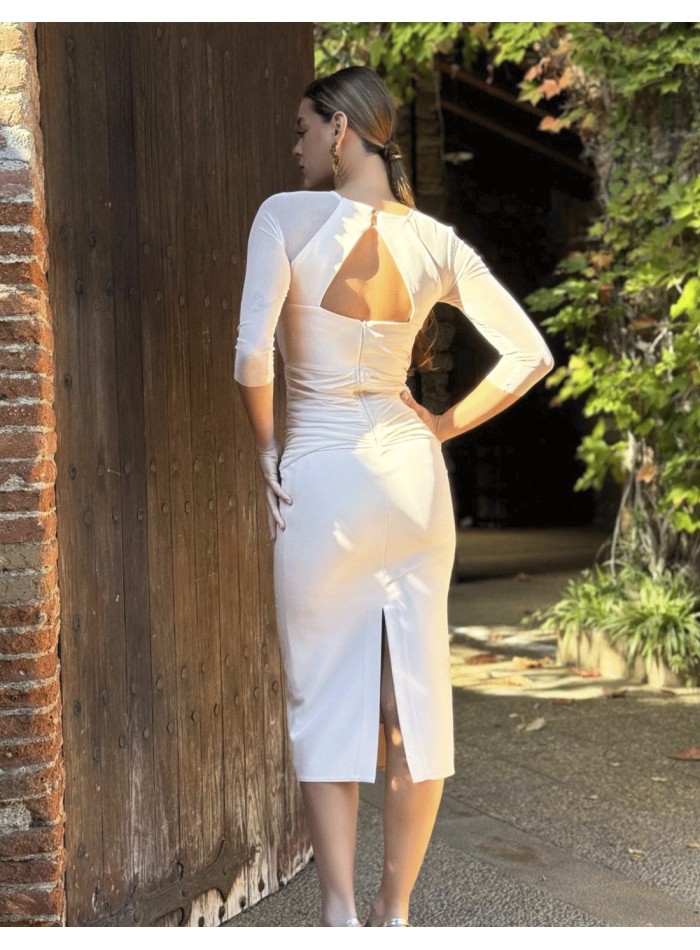 Robe d'invité midi drapée avec manches en tulle...