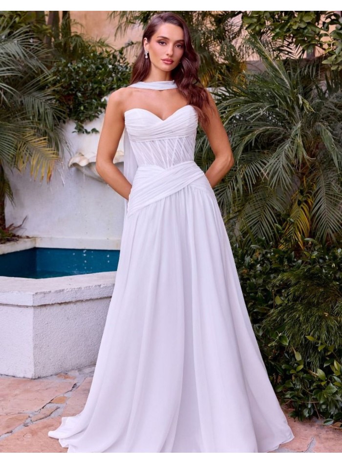 Vestido de novia largo con escote corazón y corpiño fruncido