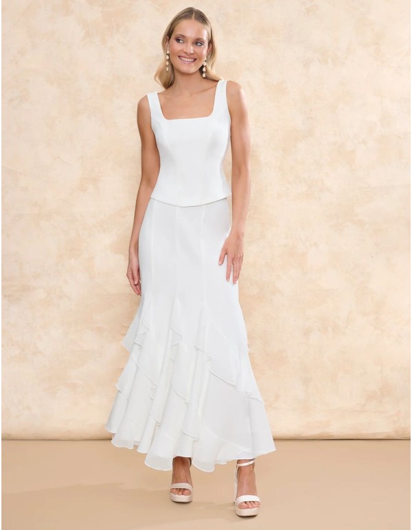 Bridal top with square neckline and vertical stitching