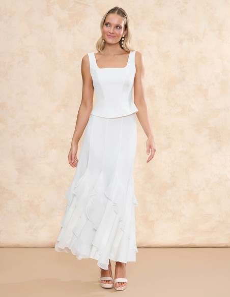 Bridal top with square neckline and vertical stitching