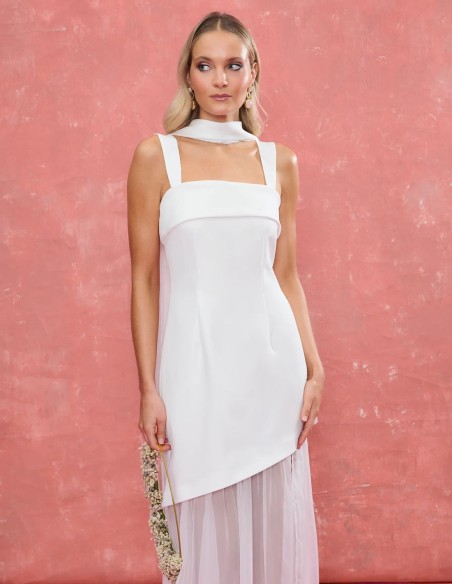 Long white wedding shawl in chiffon fabric