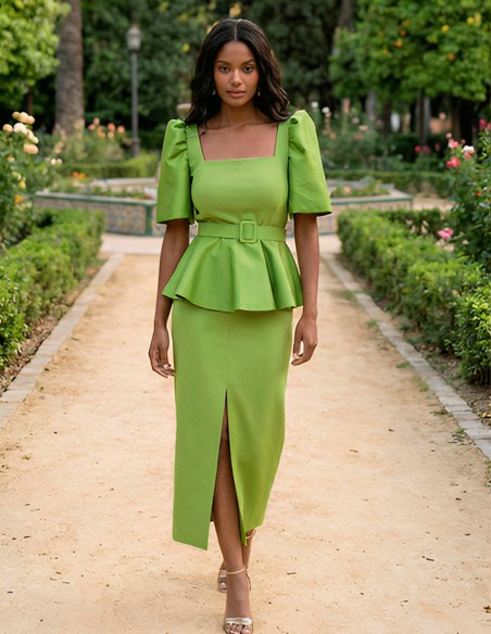 Robe de soirée midi avec manches bouffantes et péplum