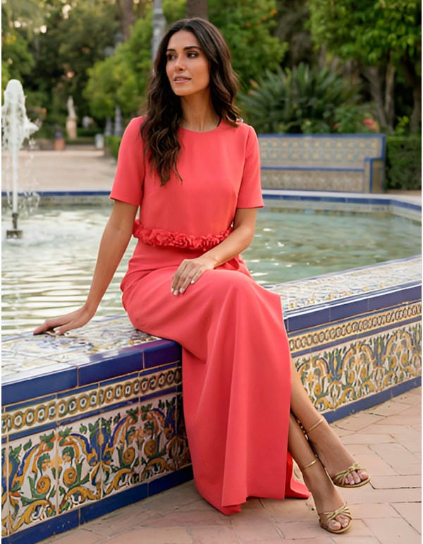 Vestido de fiesta de tirante ancho con sobrecamisa invitada especial