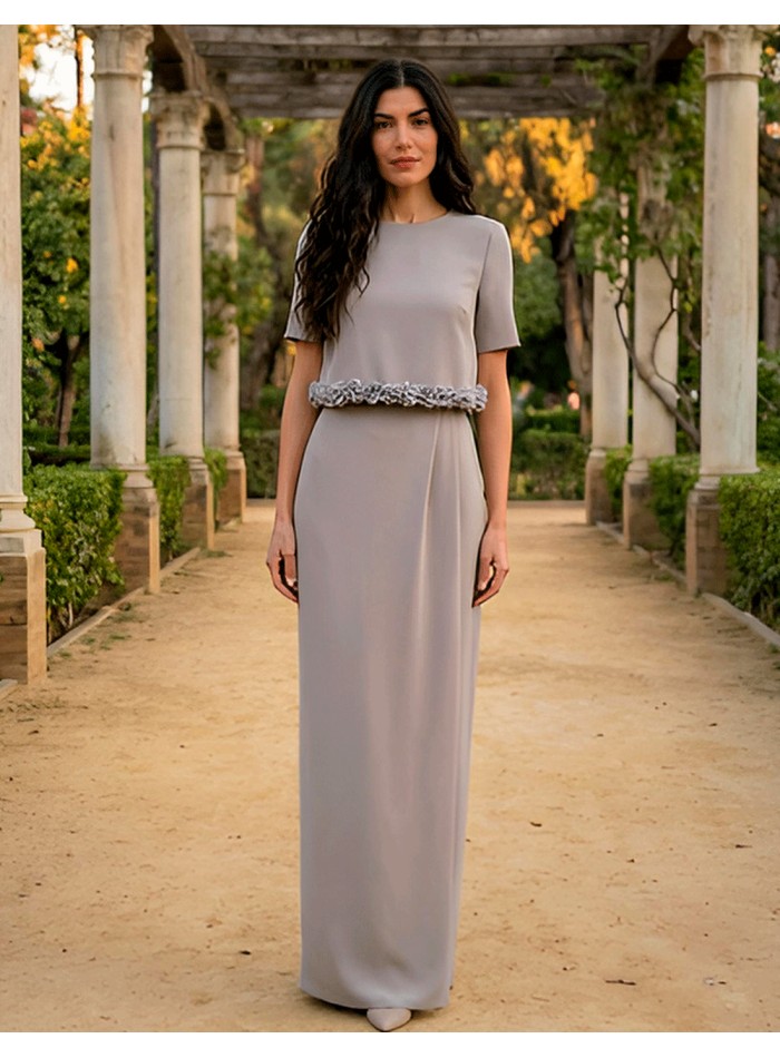 Vestido de fiesta de tirante ancho con sobrecamisa