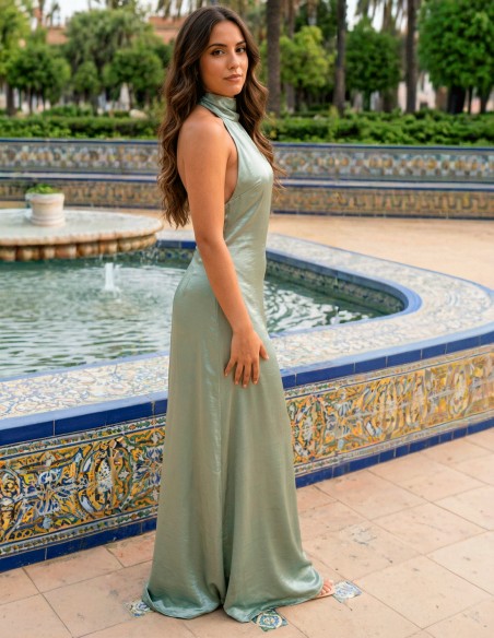 Robe de bal de fin d'année en satin vert pastel avec encolure dos nu et dos ouvert