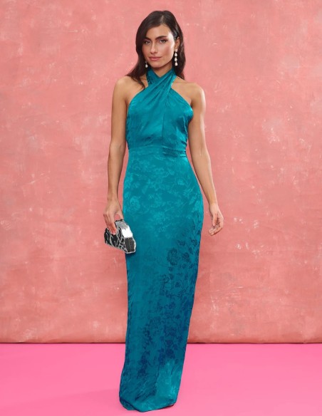 Vestido de invitada largo azul en tejido jacquard con escote halter