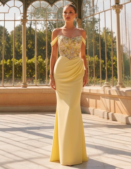 Longue robe de bal avec encolure Bardot, broderie florale et silhouette de sirène