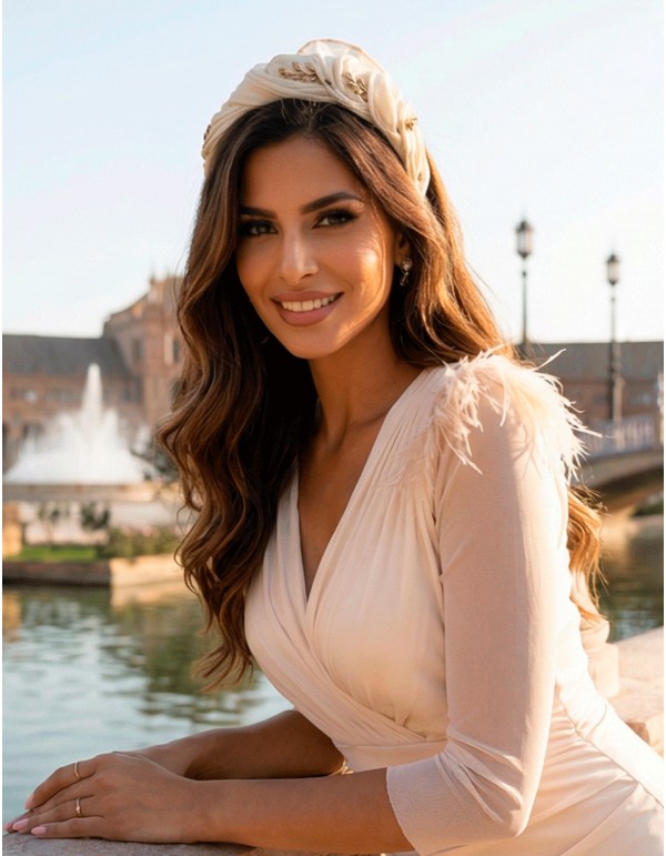 Bandeau à effet volanté en sinamay de soie