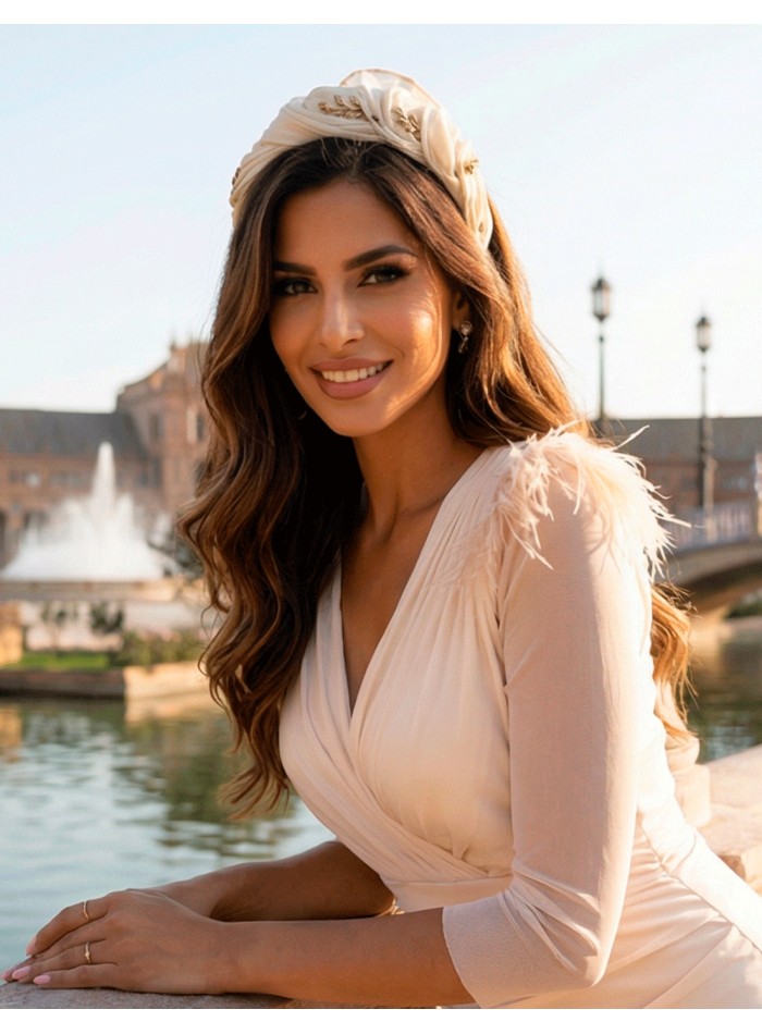 Crinkled effect headband made in silk sinamay