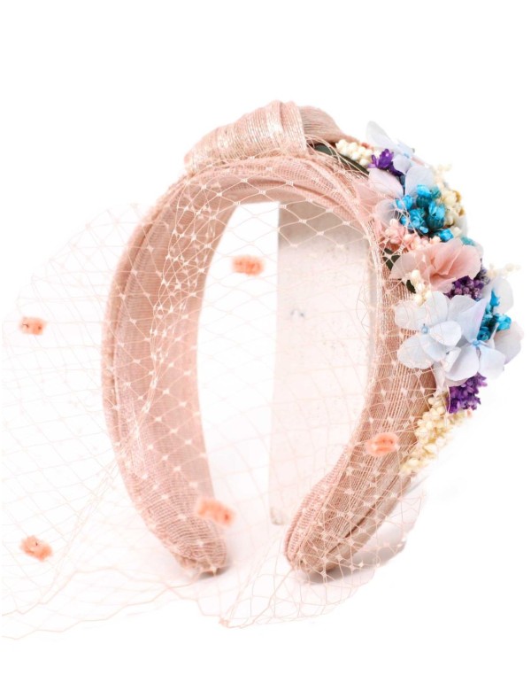 Guest headband with flowers and knot in sinamay 2
