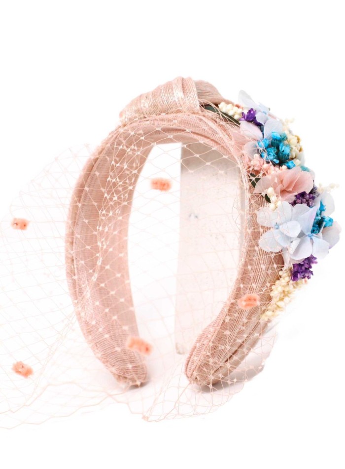 Bandeau d'invité avec fleurs et nœud en sinamay