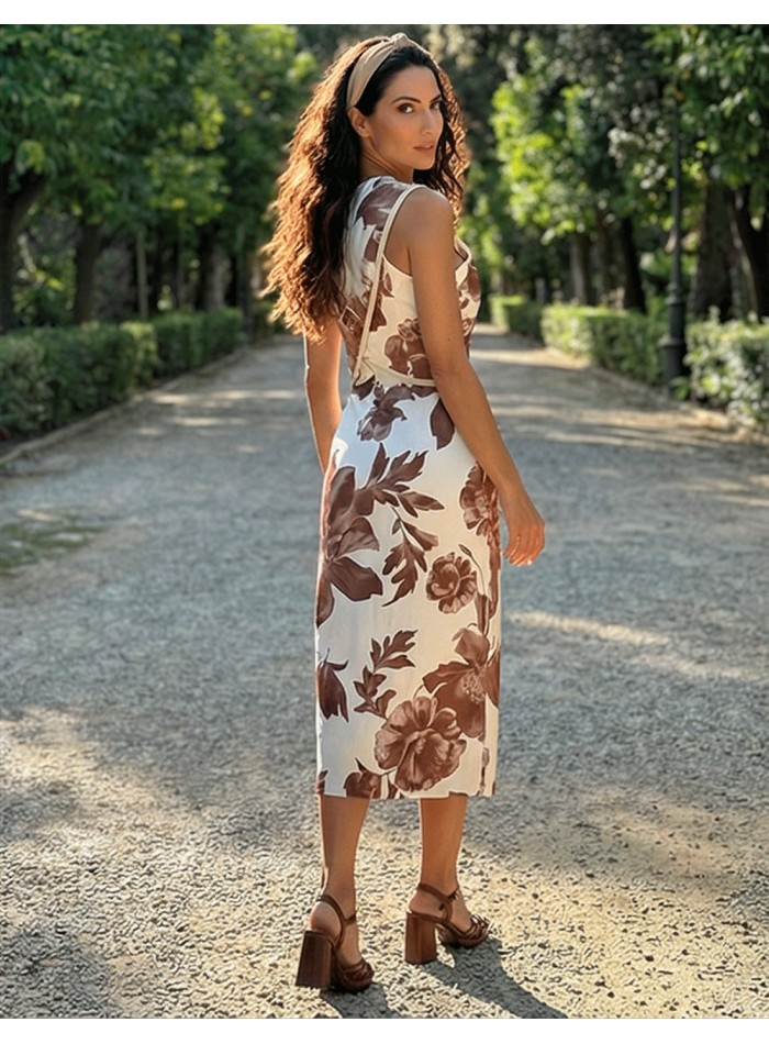 Sandalias marrones de tiras atadas al tobillo...