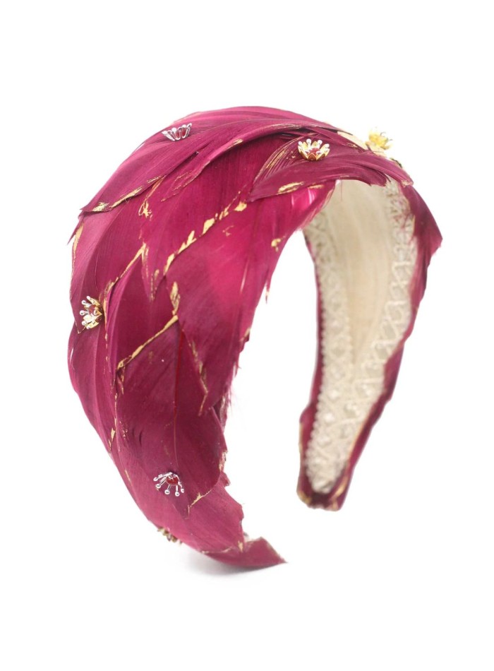 Bandeau d'invité avec plumes teintes et perles...