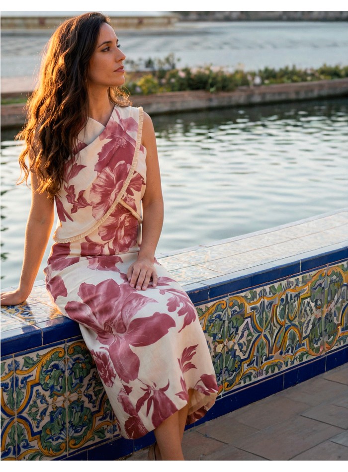 Vestido midi estampado rosa y blanco con escote...
