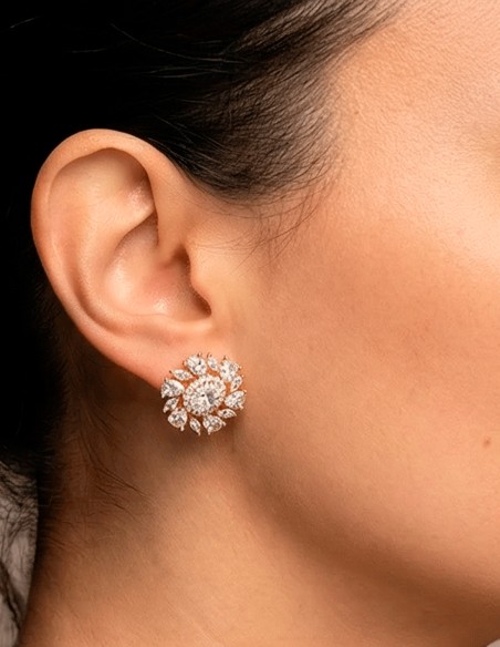 Boucles d'oreilles artisanales en forme de fleur avec plaqué or et cristaux naturels