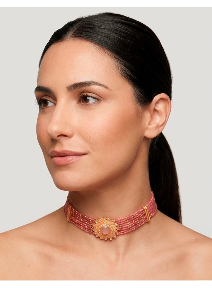 Choker Artesanal de Pedrería Rosa y Dorado con Broche Sol