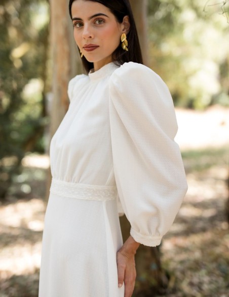 Vestido de mamá de comunión con falda evasé y mangas abullonadas blanco