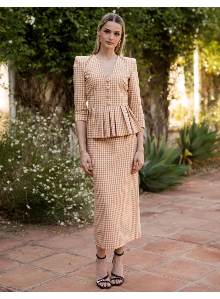 Brown vichy two-piece set with marked shoulder...
