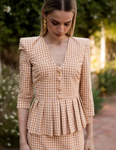 Brown vichy two-piece set with marked shoulder pads