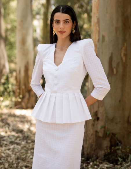 Two-piece white vichy set with marked shoulder pads