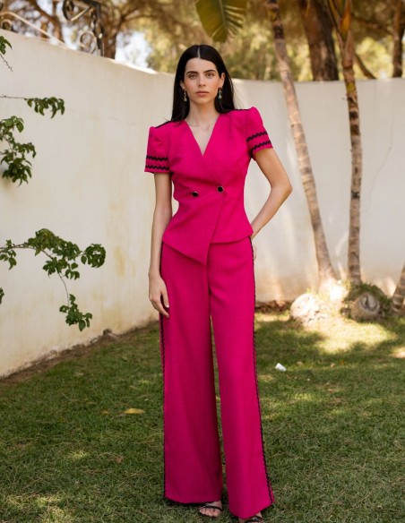 Pink linen two-piece set with black onduline details