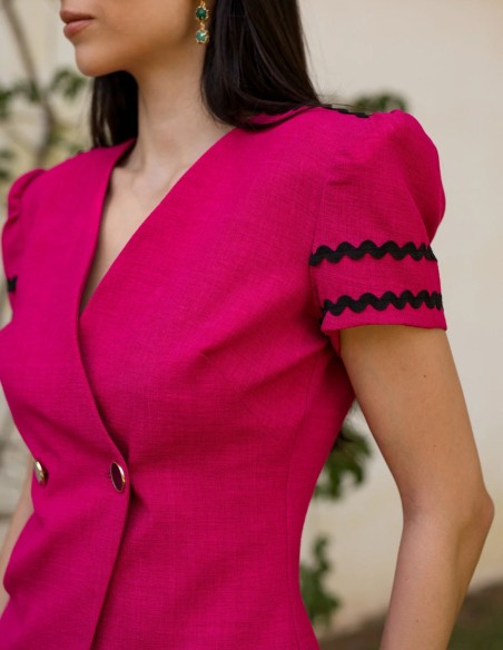 Conjunto de dos piezas en lino rosa para invitada