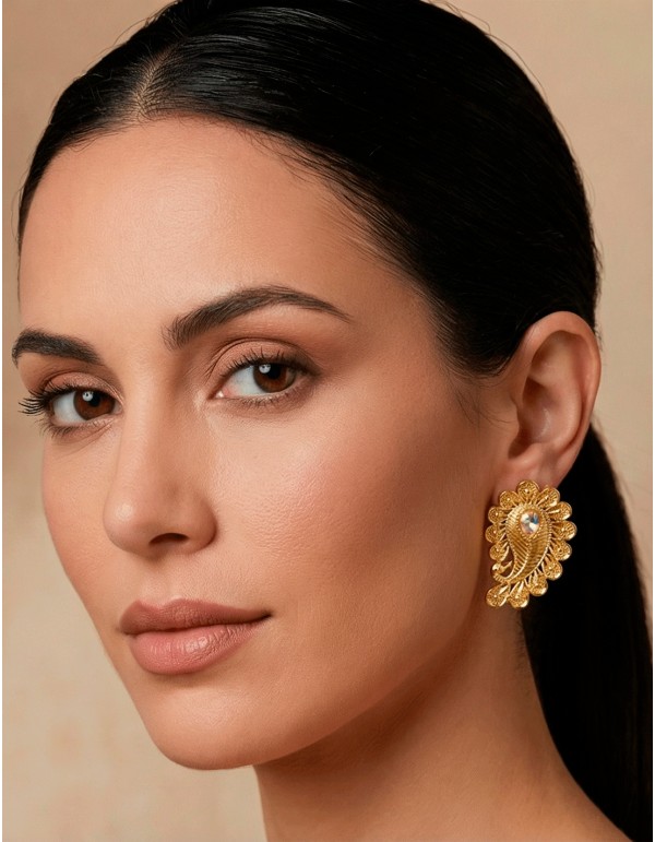 Leaf-shaped earrings with cubic zirconia 2