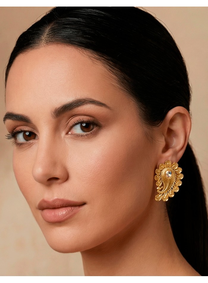 Pendientes en forma de hoja con circonita para invitada