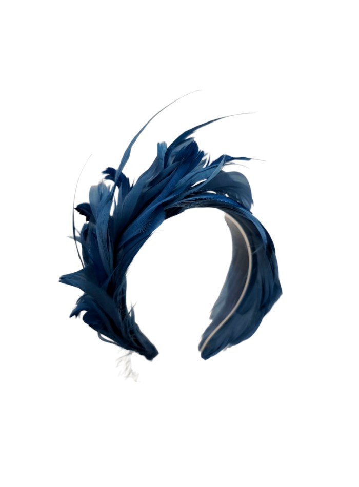 Diadema de invitada de plumas azul marino