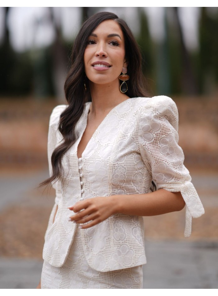 Ensemble deux pièces avec veste boutonnée et...