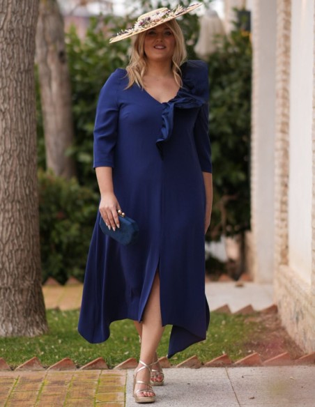 Robe d'invité midi en crêpe bleu marine à volants