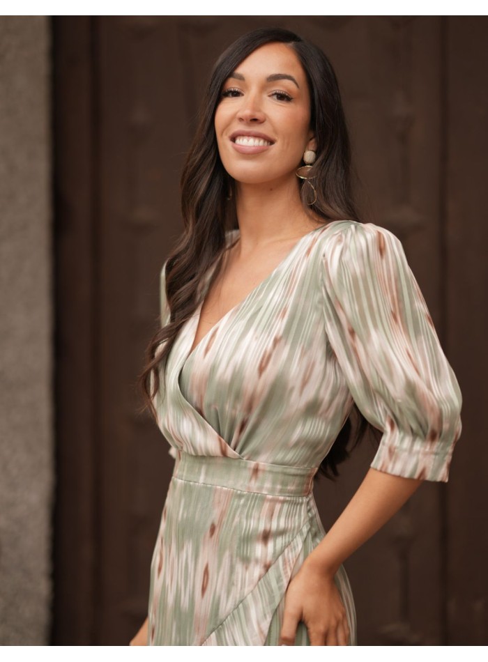 Vestido midi con tejido fluido y escote cruzado para mama de comunion