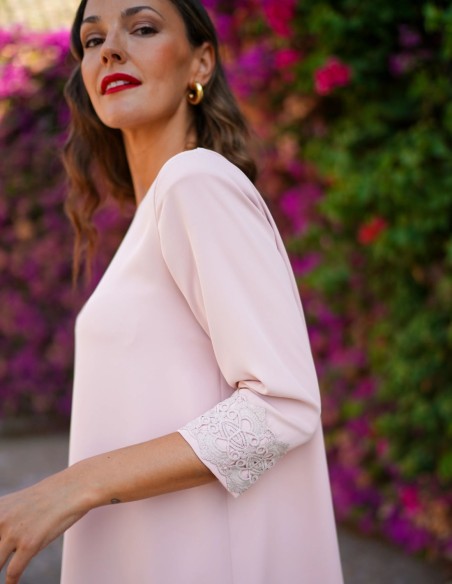 Ensemble deux pièces rose pâle pour invités