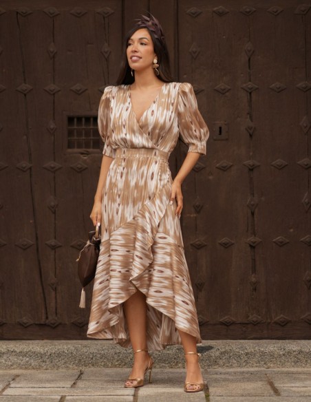 Robe midi au tissu fluide et à la jupe asymétrique