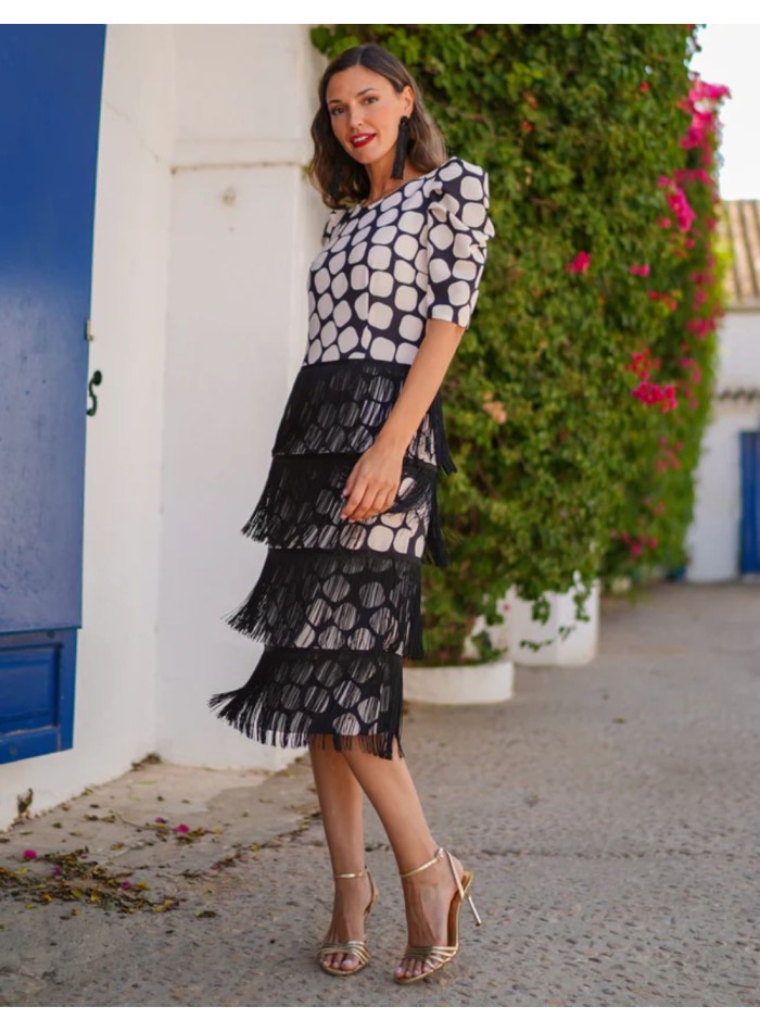 Robe d'invité midi à motifs avec détails à franges