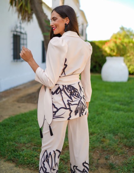 Ivory two-piece set with side lacing