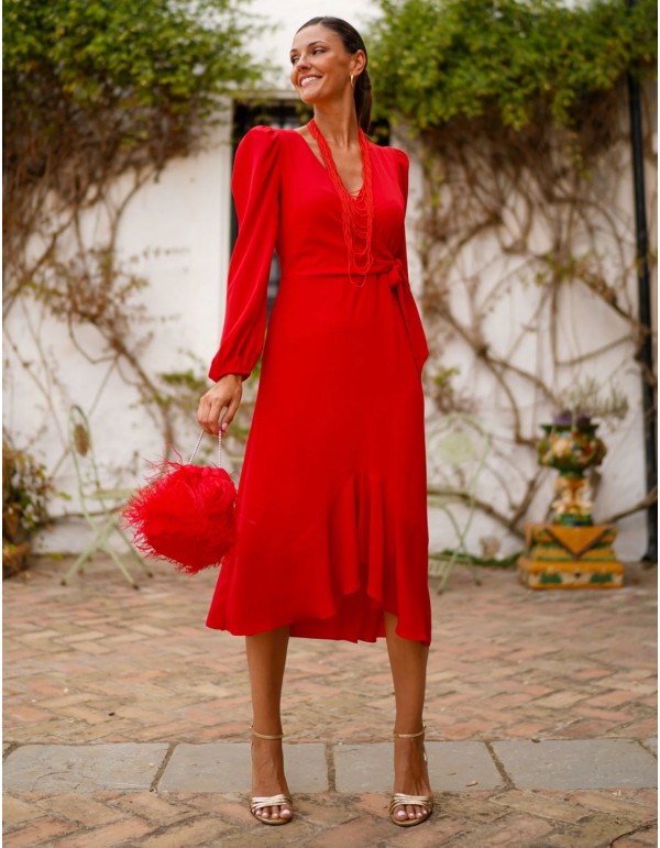Vestido de invitada midi rojo con diseño fluido y lazada lateral 2