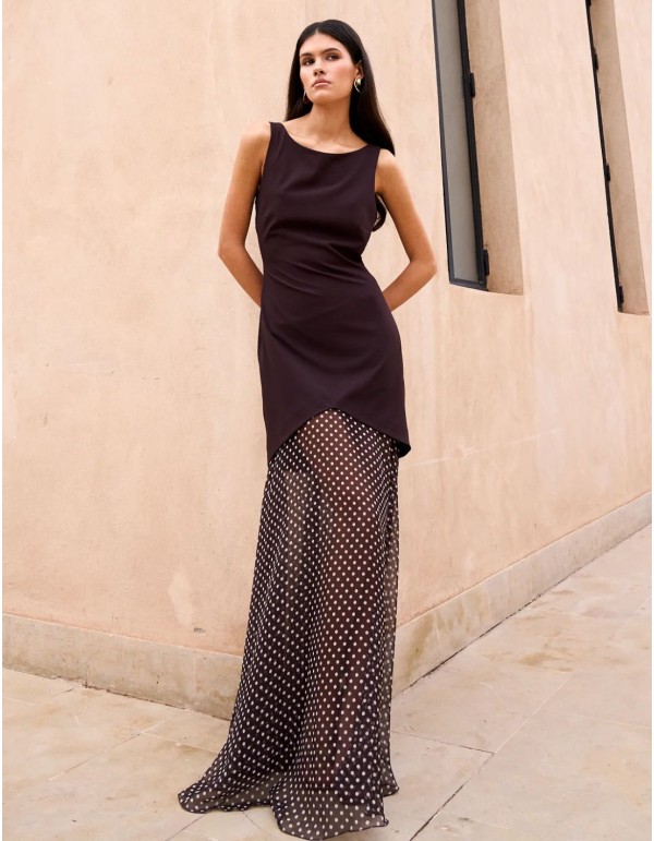 Longue robe d'invité marron avec silhouette de sirène et...