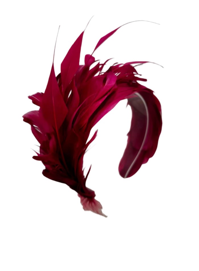 Maroon feather headband for guest in maroon color