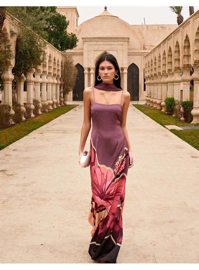 Chal para invitada de gasa en color malva