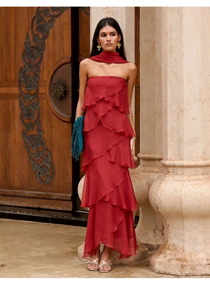 Robe longue sans bretelles avec couches de...