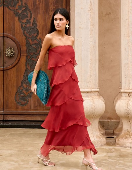 Long strapless gauze layered strapless dress for guests
